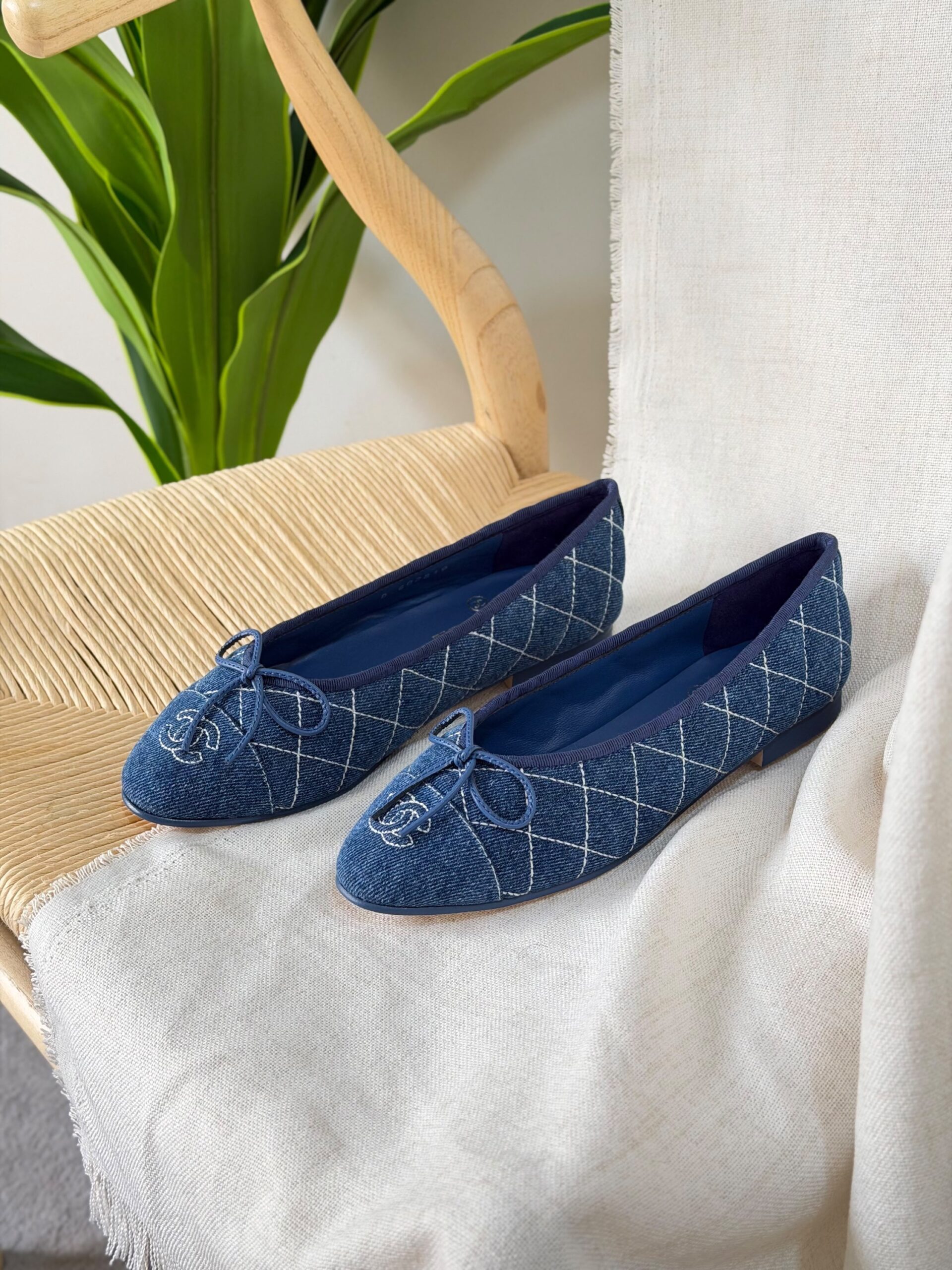 Chanel Metallic Crinkled Lambskin Cap Toe Ballerina Flats - Image 6