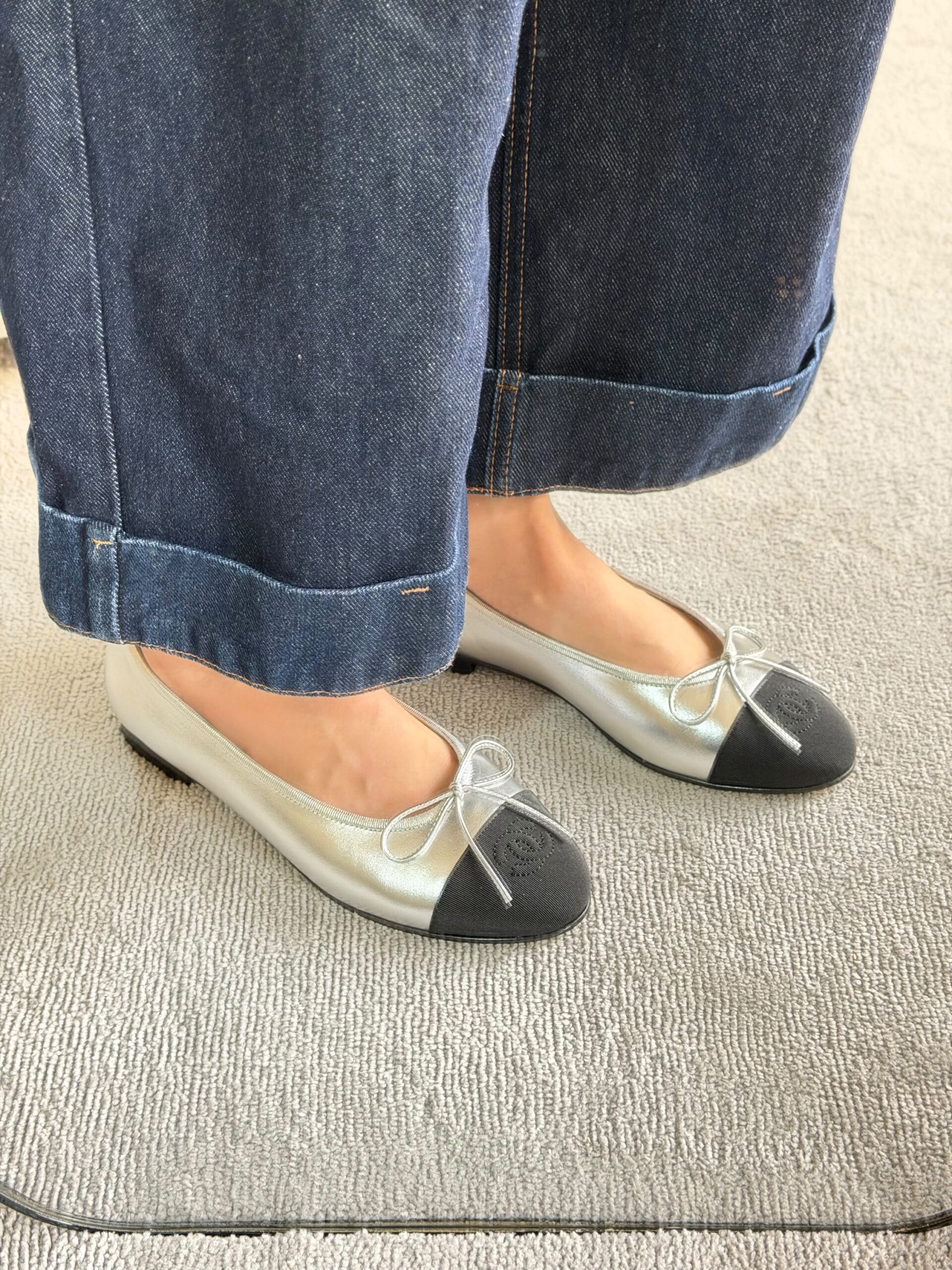 Chanel Metallic Crinkled Lambskin Cap Toe Ballerina Flats - Image 3