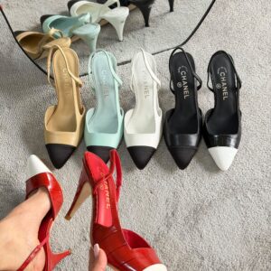 Chanel Slingbacks in Crocodile Embossed Calfskin & Patent Calfskin