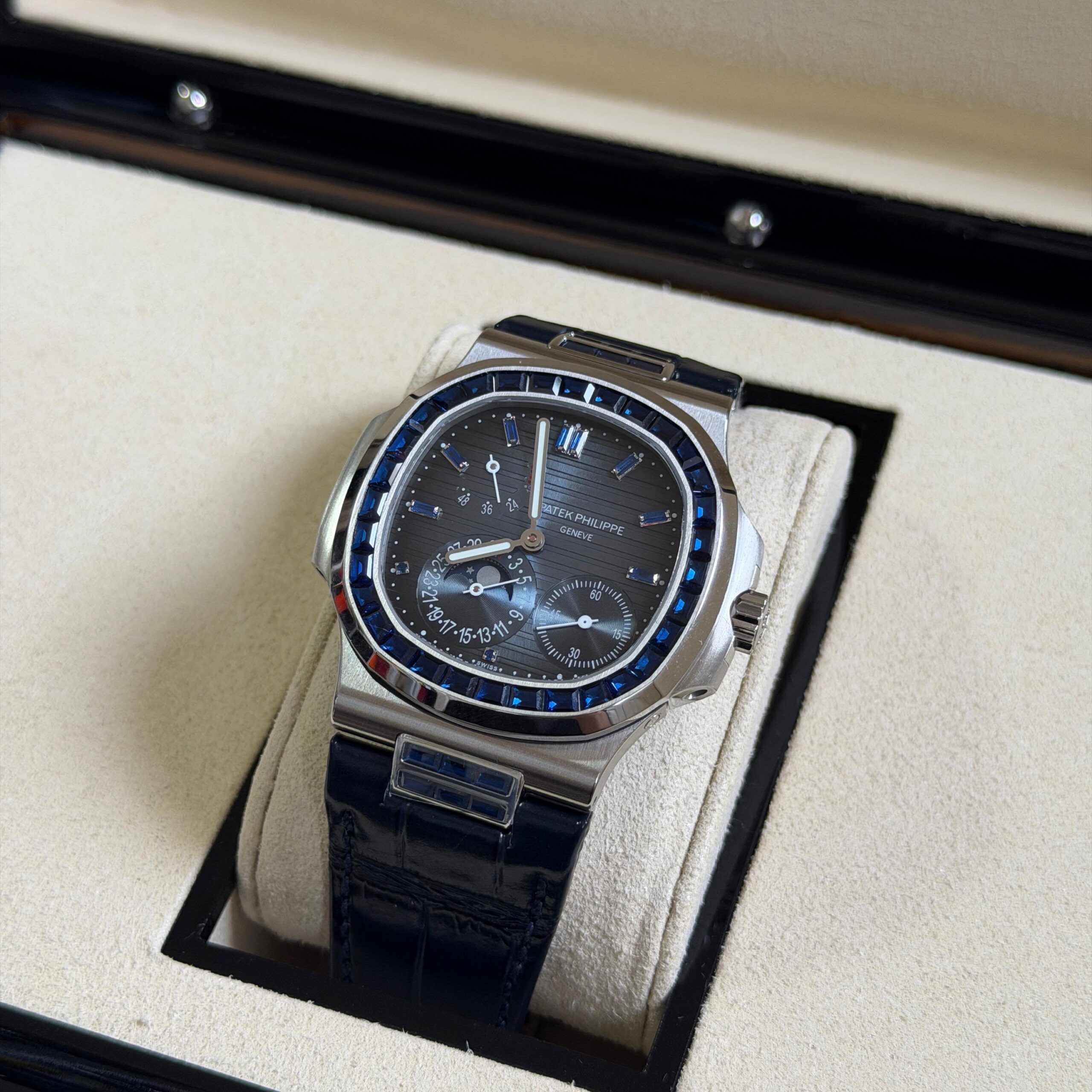 Patek Philippe Nautilus Wristwatch - Image 2