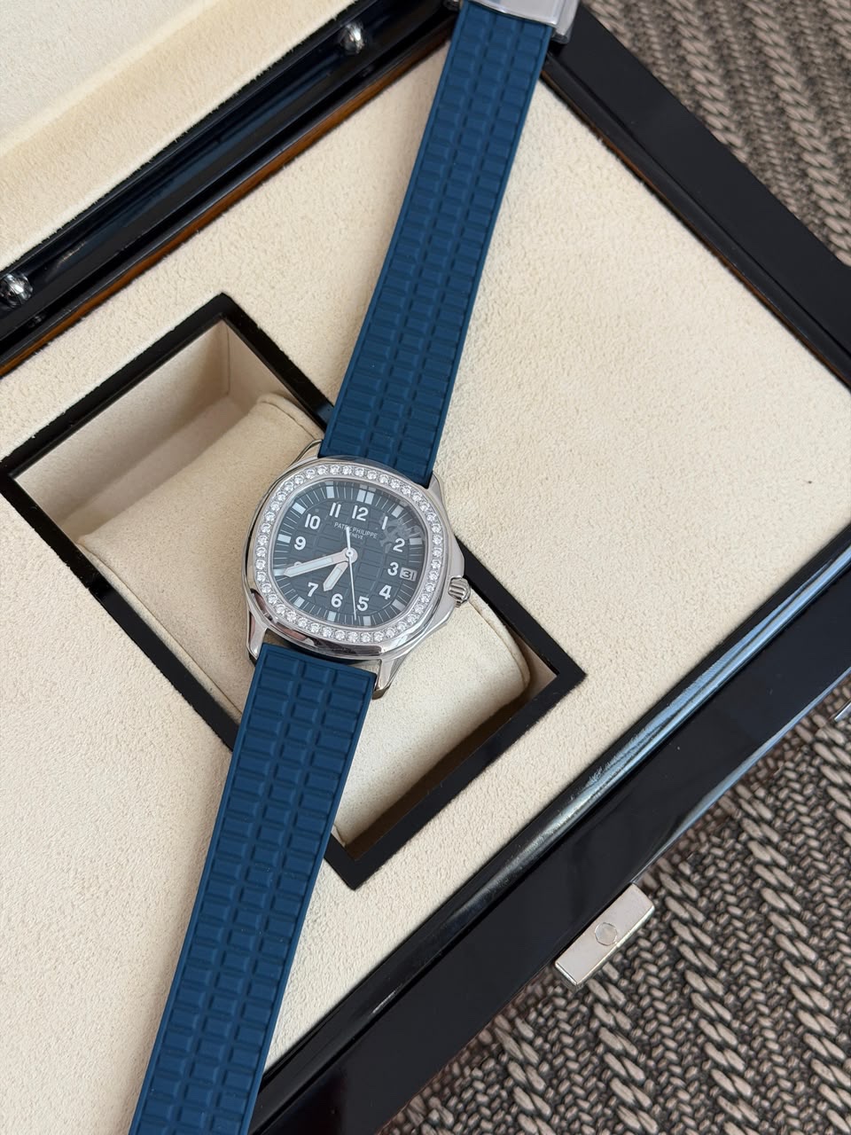 Patek Philippe Aquanaut Luce Wristwatch - Image 8