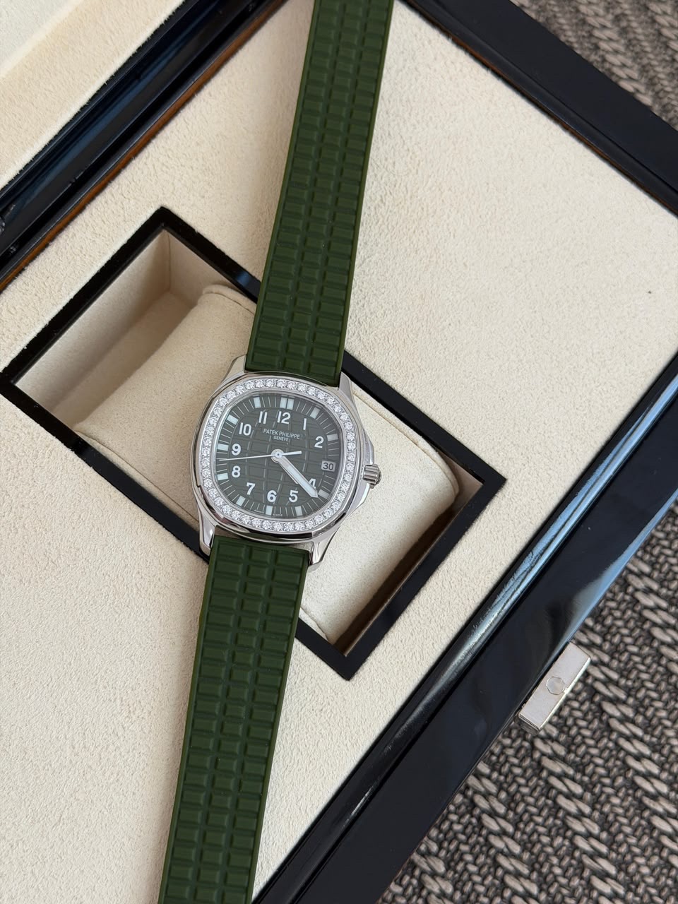 Patek Philippe Aquanaut Luce Wristwatch - Image 6