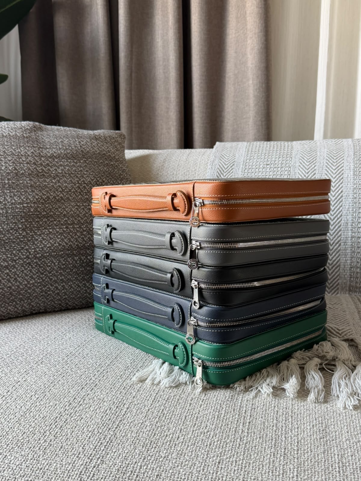 Goyard Compagnon Universel A4 Portfolio - Image 2