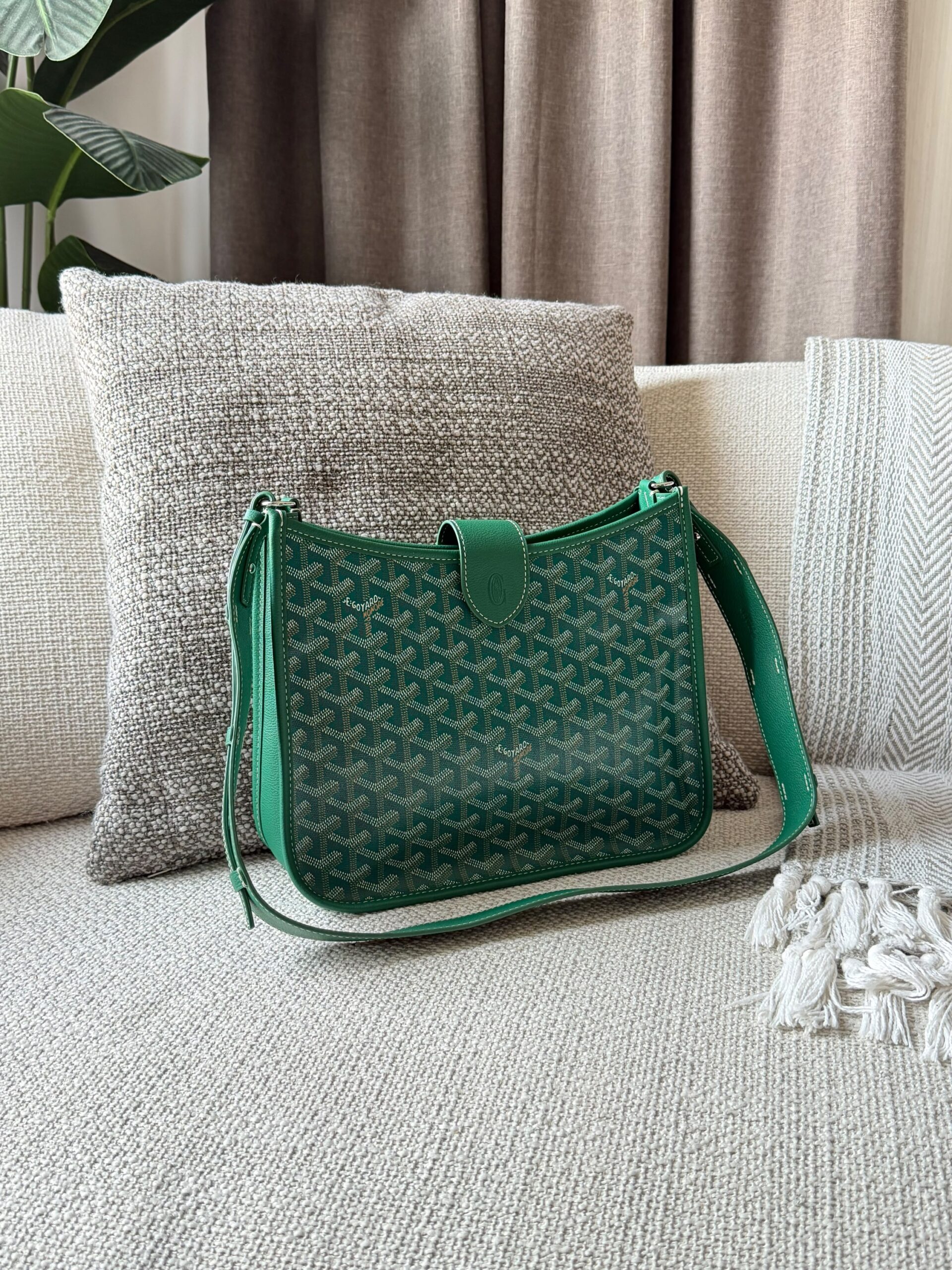 white Goyard Musette Bag Signature Geometric Goyardine Canvas And Matching Leather Trim - Image 3