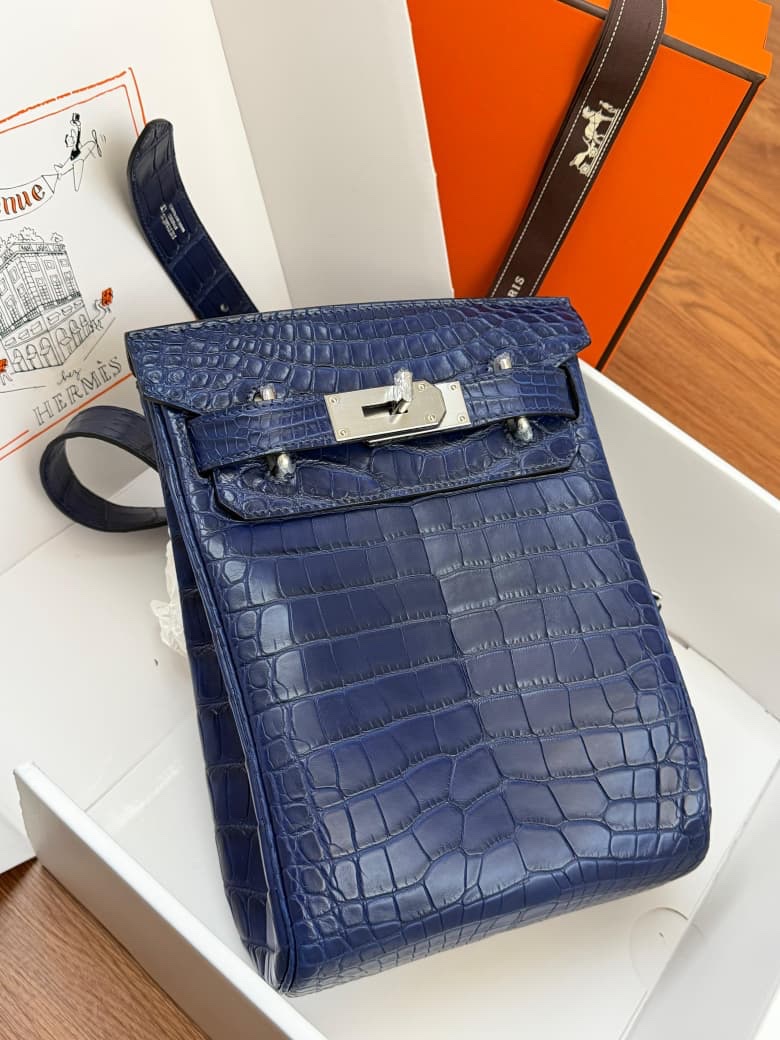 crocodile-leather Hermès backpack - Image 3