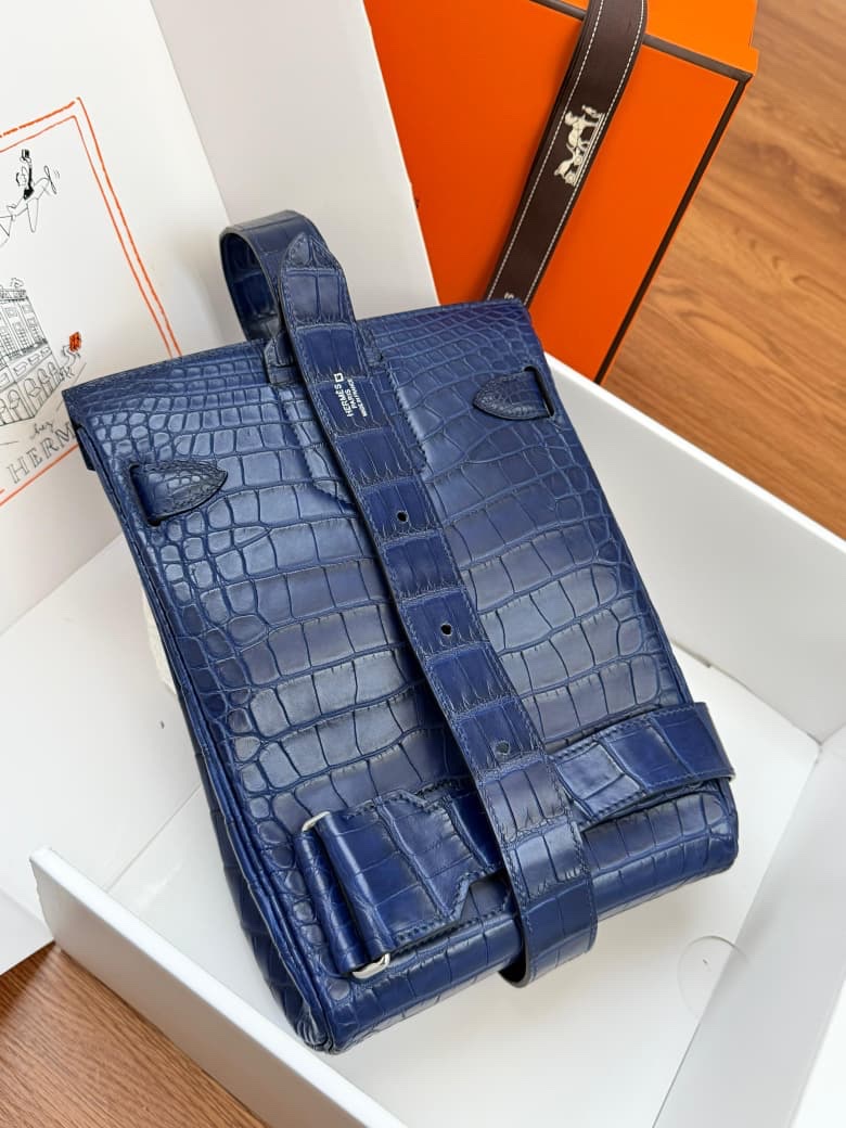 crocodile-leather Hermès backpack - Image 5
