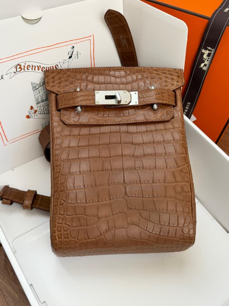 crocodile-leather Hermès backpack - Image 2