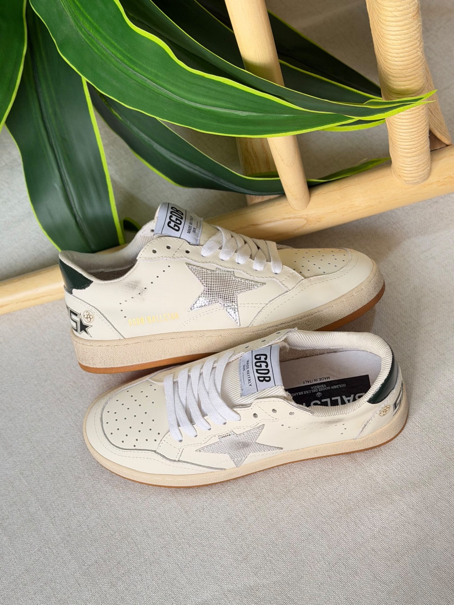 Golden Goose Super-Star sneakers For Ladies - Image 8