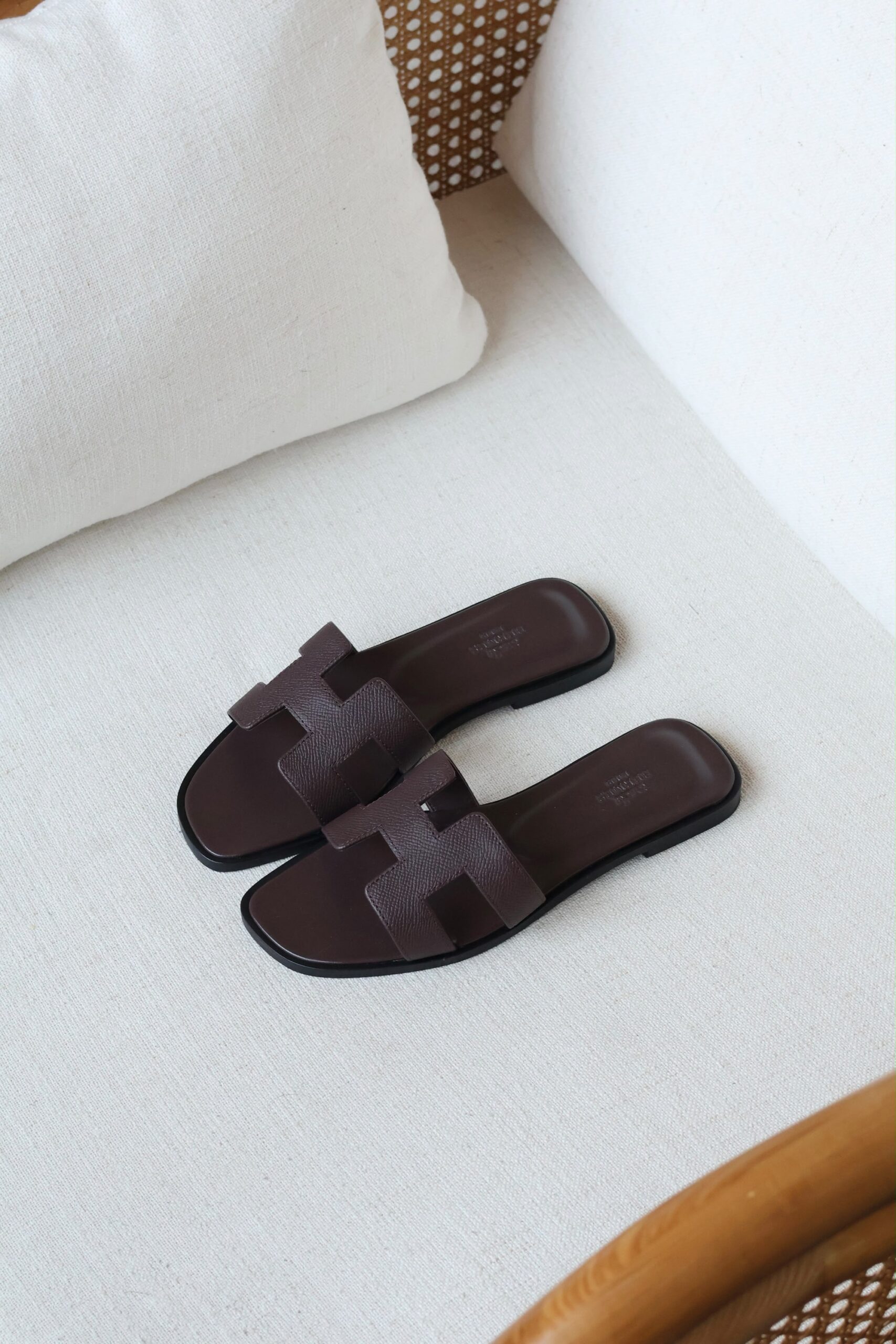 Hermès Oran Flat Sandals Top Quality - Image 3