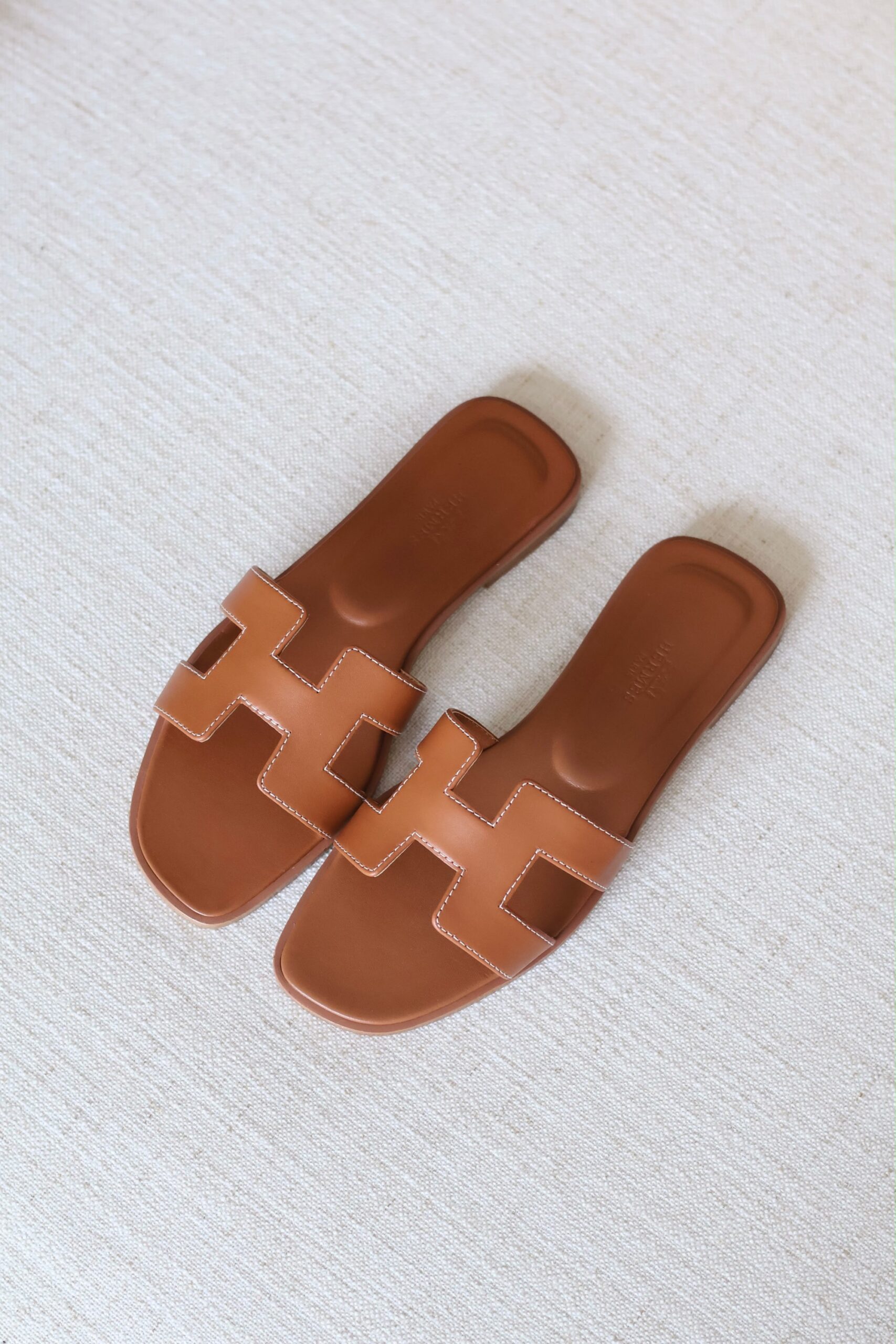 Hermès Oran Flat Sandals Top Quality - Image 9