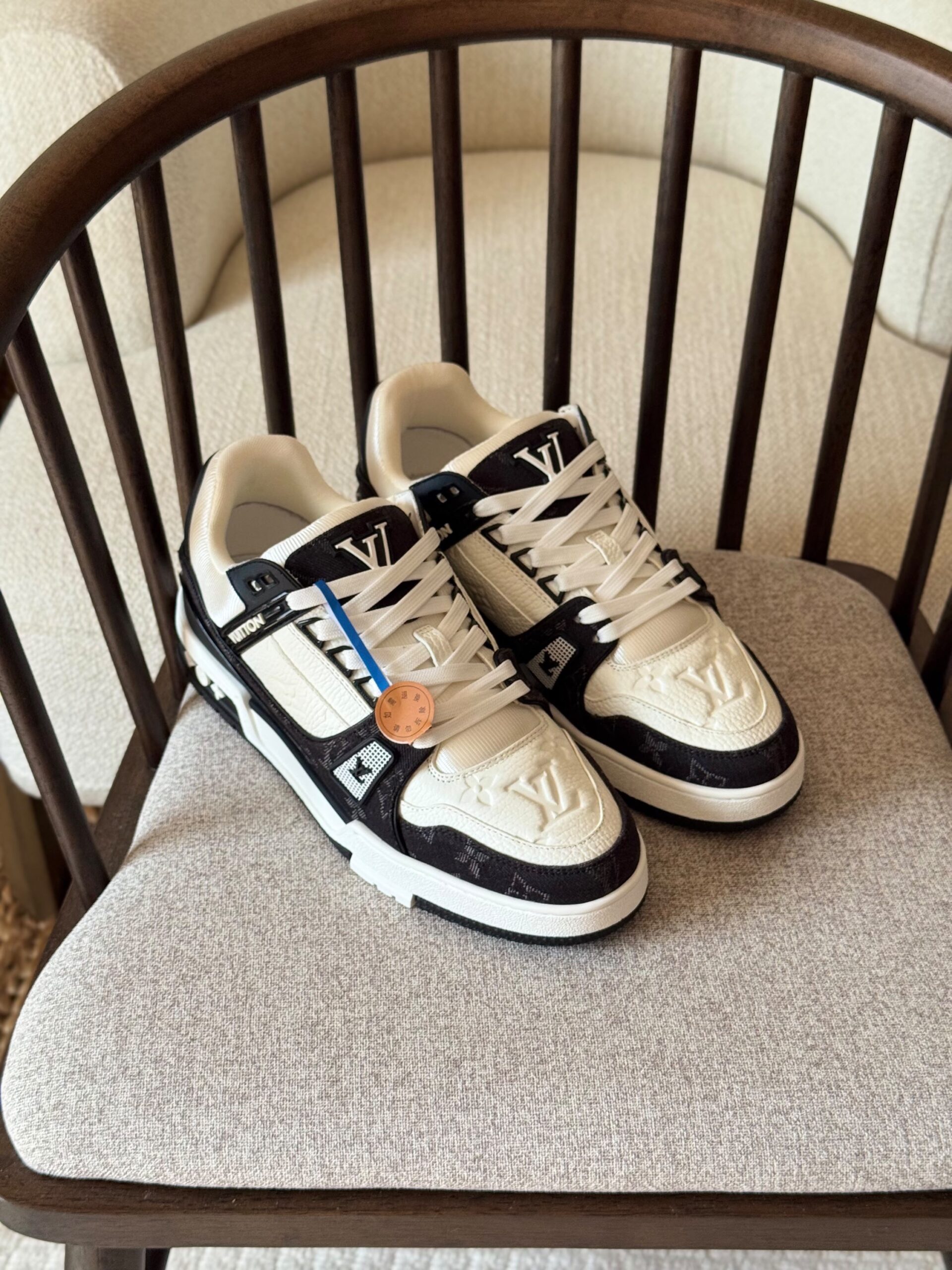 Louis Vuitton Trainer Sneaker - Image 6